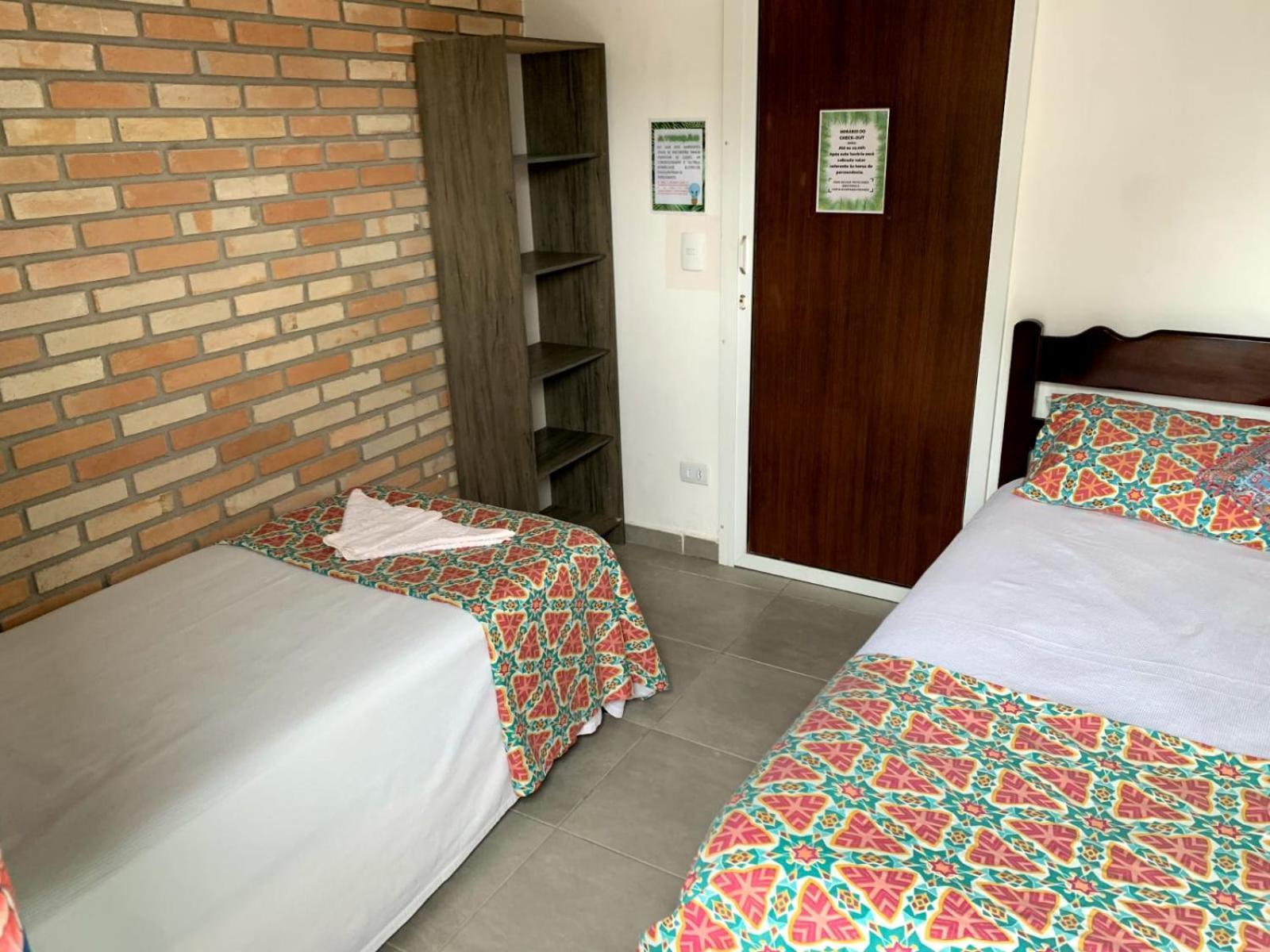 Hostel Vento Leste บอมบินญัส ภายนอก รูปภาพ
