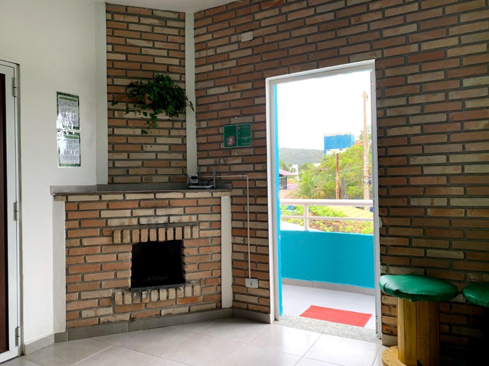 Hostel Vento Leste บอมบินญัส ภายนอก รูปภาพ