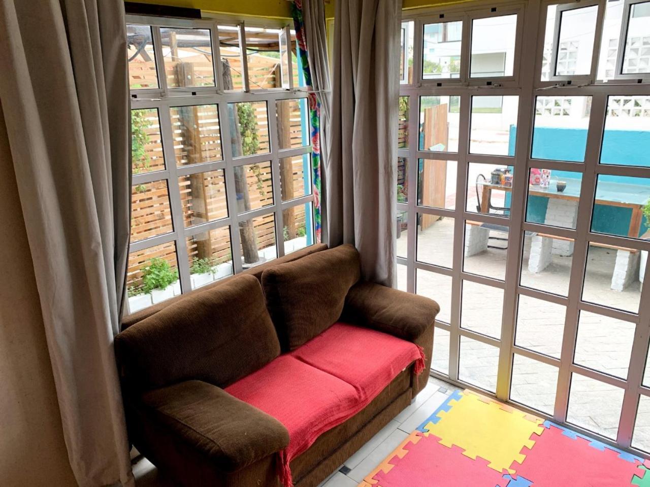 Hostel Vento Leste บอมบินญัส ภายนอก รูปภาพ