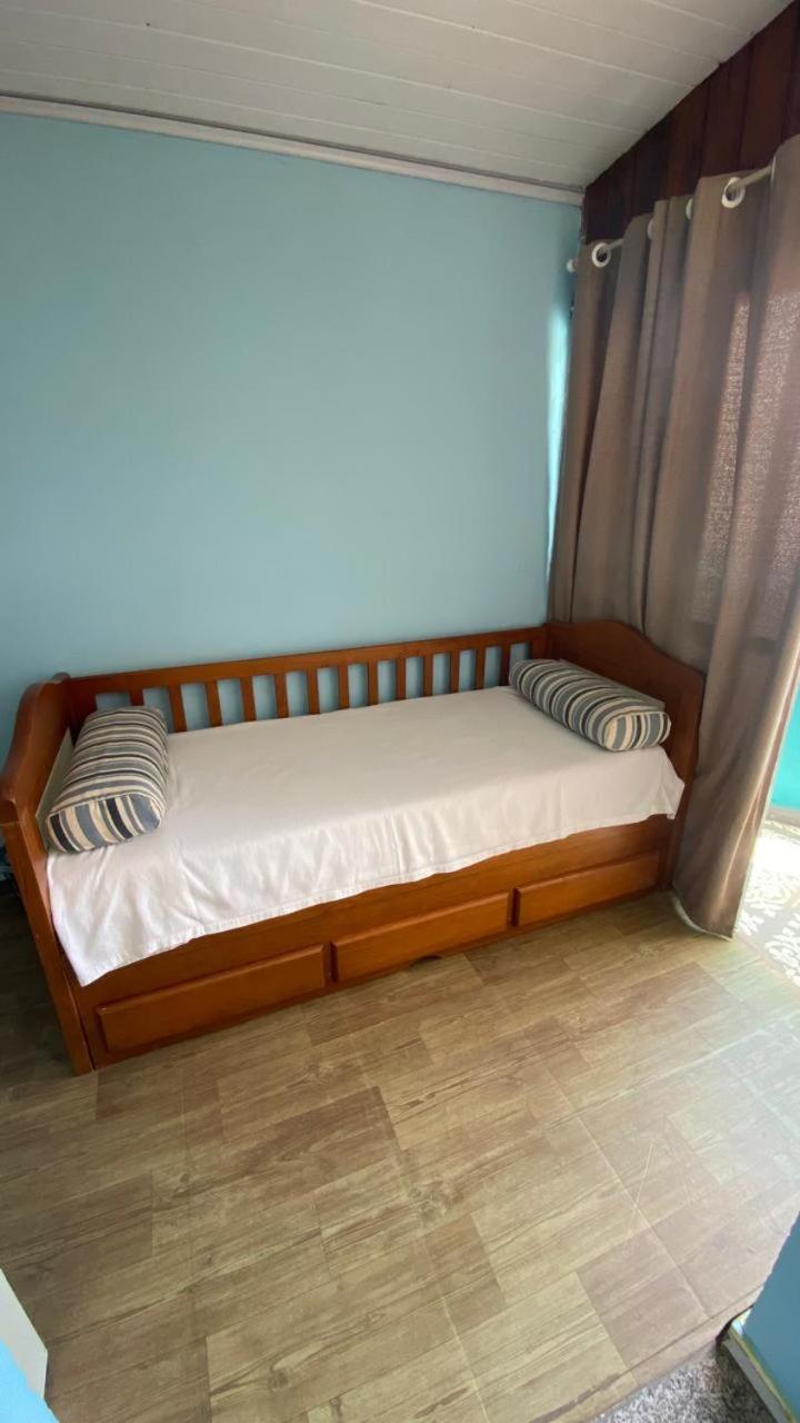 Hostel Vento Leste บอมบินญัส ภายนอก รูปภาพ
